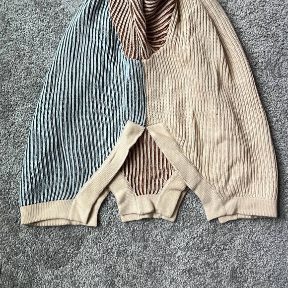 Multi Color Sweater - Picture 4 of 10